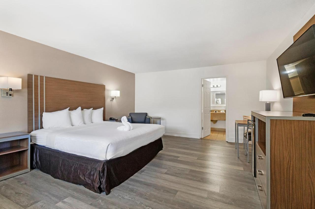 Heritage Inn Express Роузвил Екстериор снимка