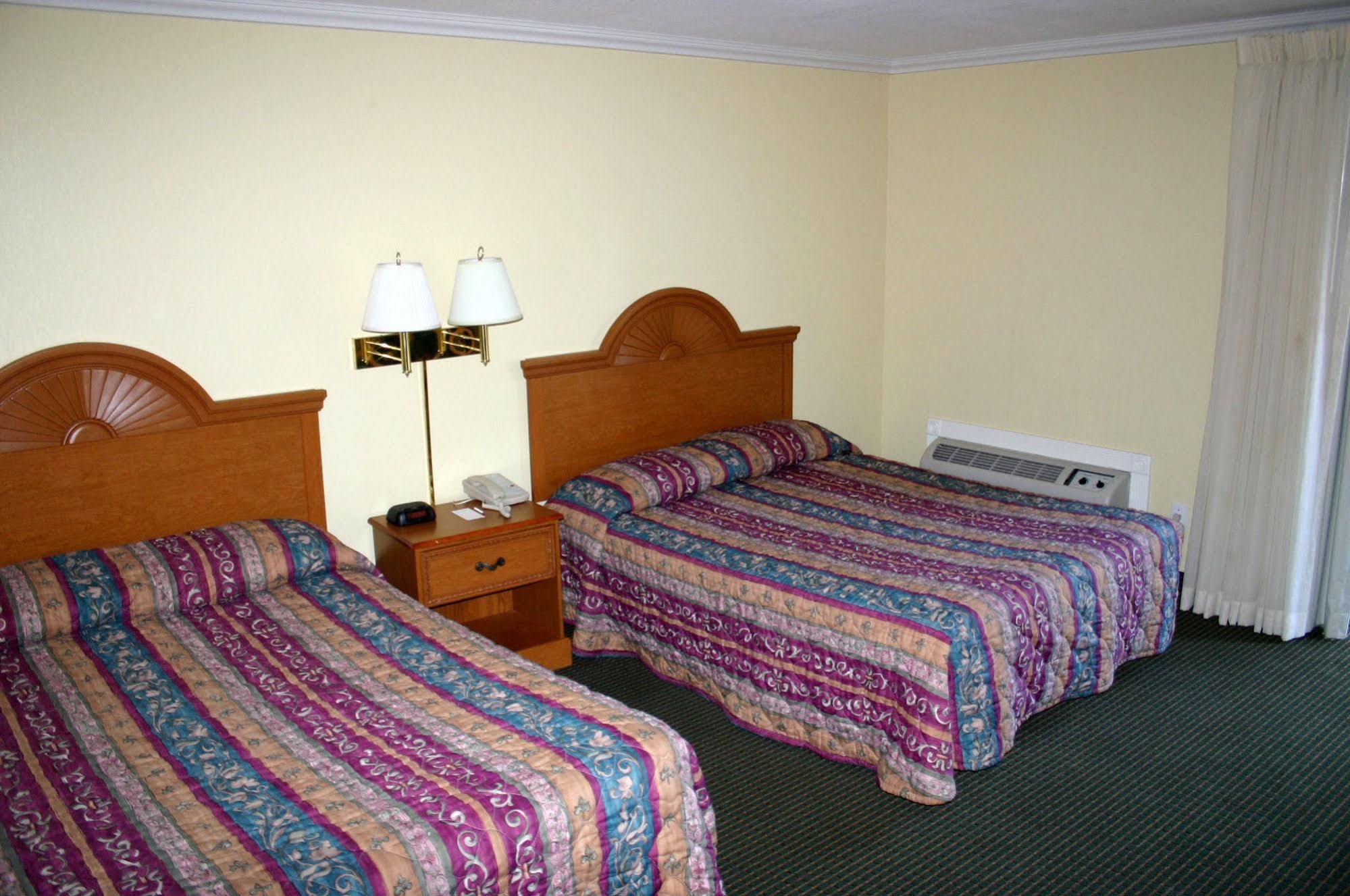 Heritage Inn Express Роузвил Екстериор снимка