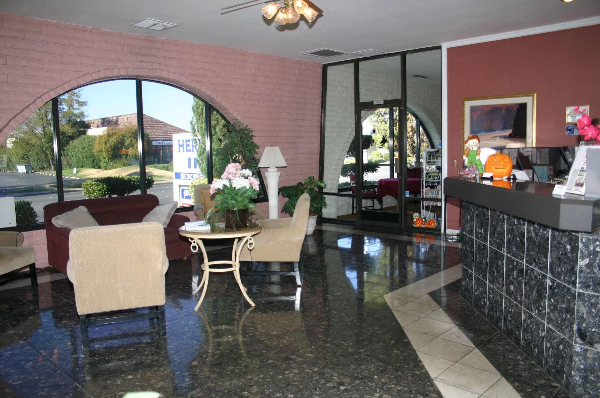Heritage Inn Express Роузвил Екстериор снимка